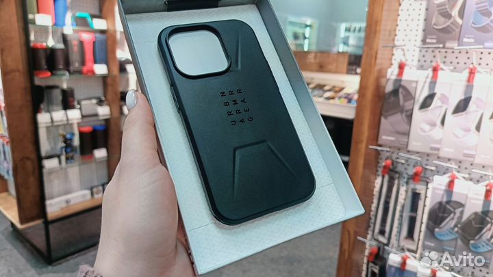 Чехол UAG Totally Black для iPhone 14 Pro MagSafe