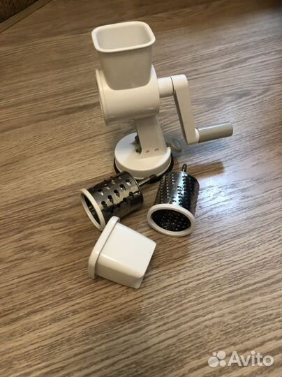 Терка- измельчитель Leifheit для овощей, орехов