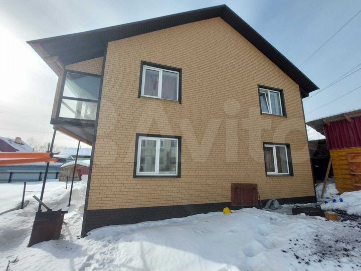 Коттедж 162,4 м² на участке 4 сот.