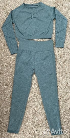Костюм спортивный