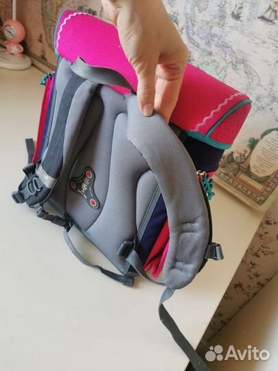 Портфель школьный невесомый орт. Hama Step by Steр