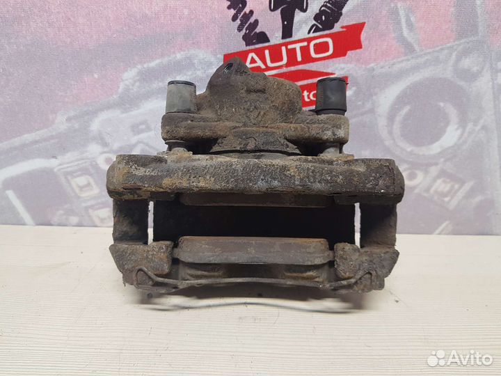 Суппорт передний левый Renault Duster 1 F4RA 2014