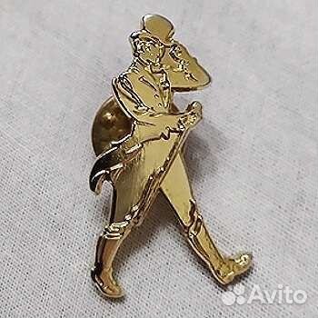 Фирменный значок Johnnie Walker / Джонни Уокер