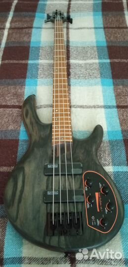 Бас гитара 4-струнная Cort