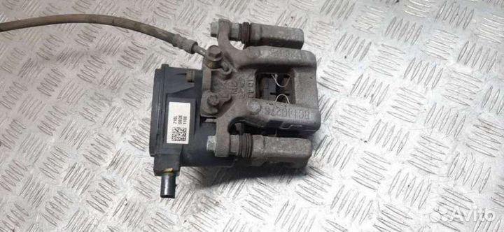 Суппорт тормозной задний левый Hyundai Tucson 3 20