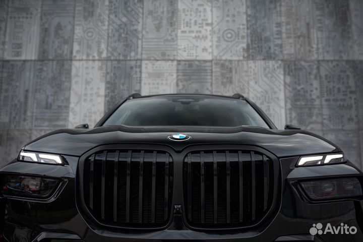 BMW X7 3.0 AT, 2023, 90 км
