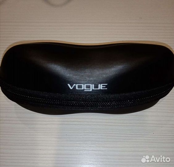 Футляр для очков Вог