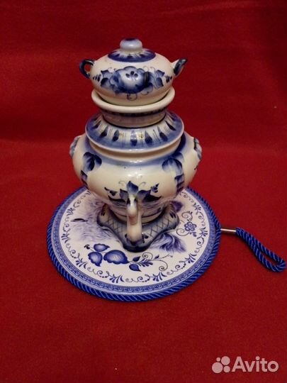 Статуэтка гжель. Самовар