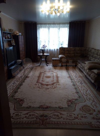 2-к. квартира, 75 м², 1/10 эт.