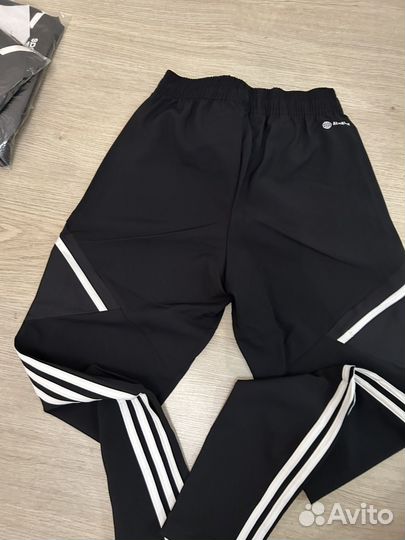 Спортивные штаны adidas