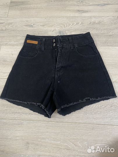 Шорты женские