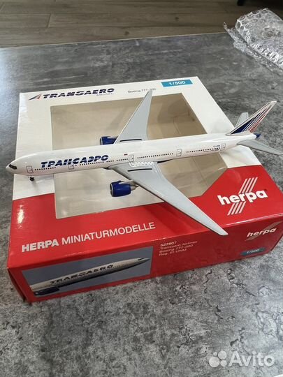 Модель самолета Transaero Boeing 777-300 1:500