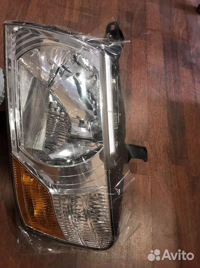 Фара левая mitsubishi pajero 3 новая