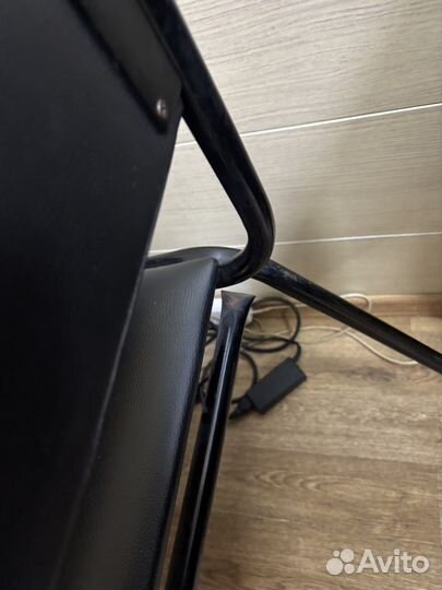 Табуретка с дефектами