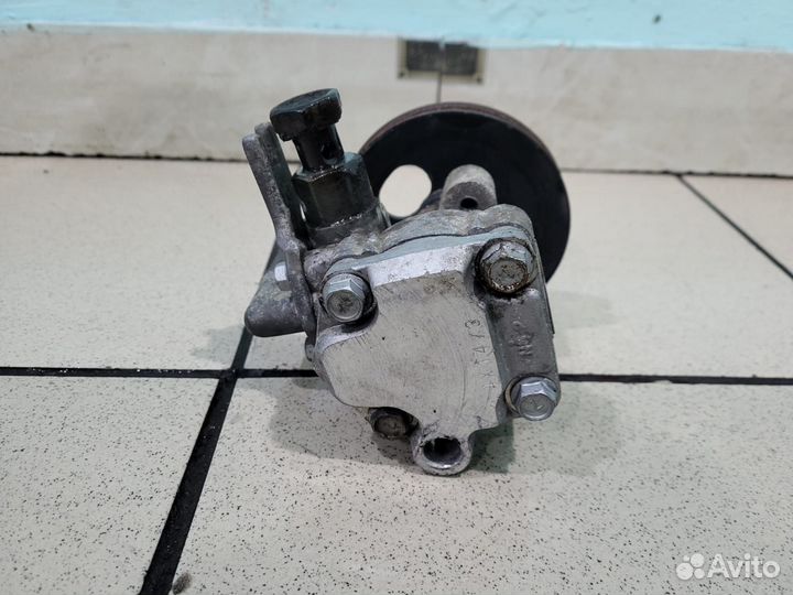 Насос гур Kia Cerato 1