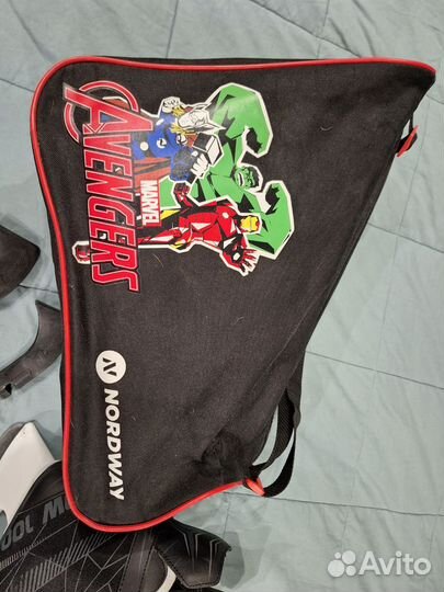 Коньки хоккейные