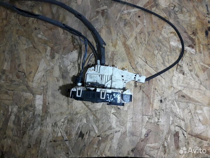 Замок задней двери А9067401035