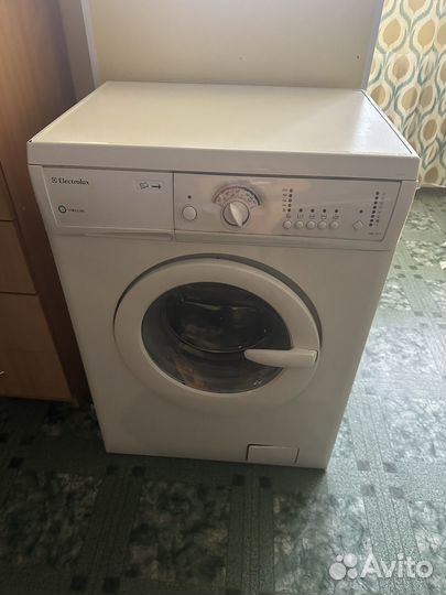 Машинка стиральная Electrolux