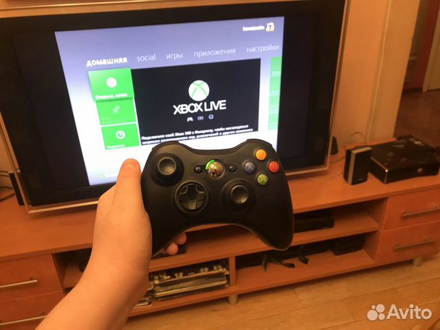 Xbox 360 Slim 250gb (Не прошитая) +игры