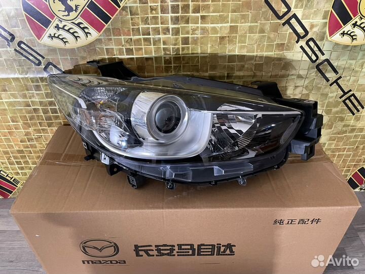 Фара правая на Mazda CX-5 KE новая оригинал галог