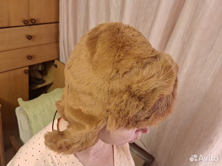 Меховая шапка ушанка