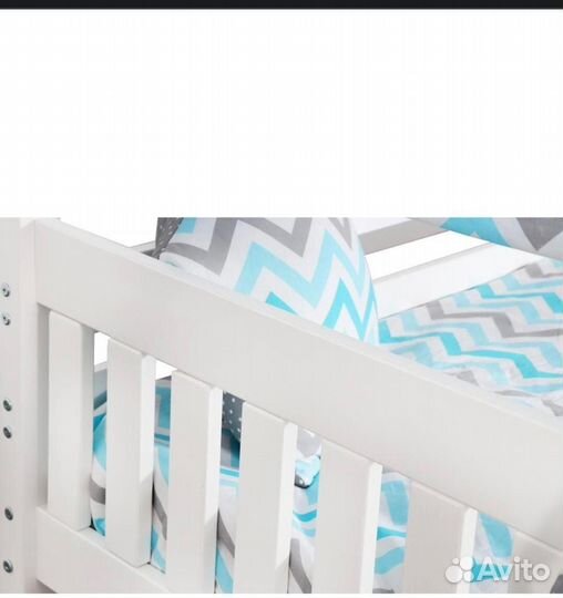 Детская кроватка домик