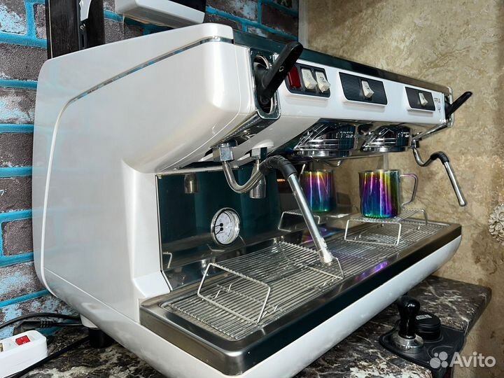 Кофемашина nuova simonelli appia life 2gr v