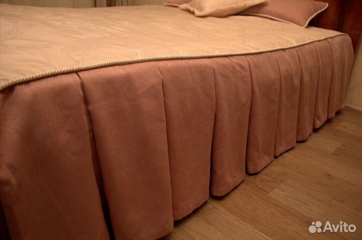 Комплект: покрывало и 3 подушки