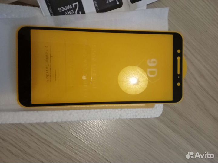 Закалённое стекло на asus zb602kl