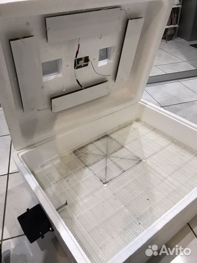 Инкубатор для яиц автоматический несушка