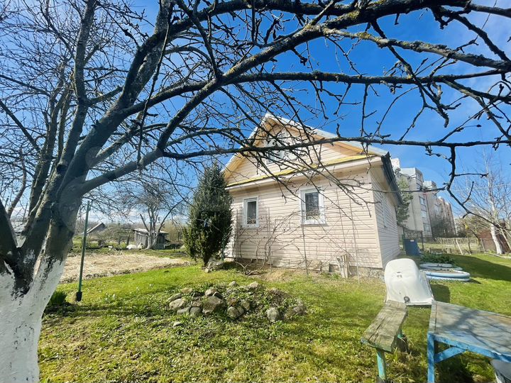 Дом 28 м² на участке 11 сот.