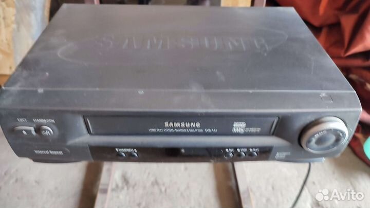 Видеомагнитофон