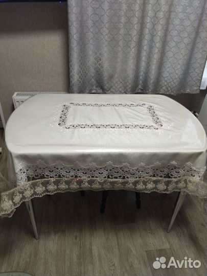 Кухонный стол