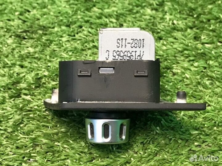 Переключатель регулировки зеркал Volkswagen