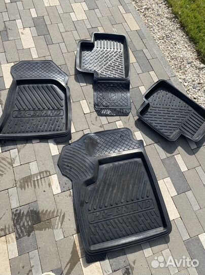 Резиновые коврики priora