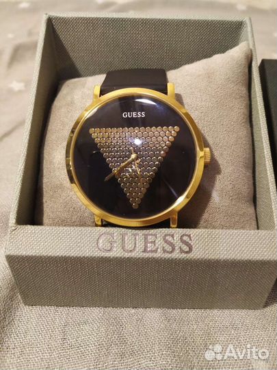 Часы guess