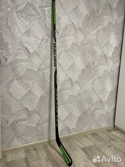 Клюшка хоккейная