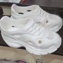 Резиновые кроссовки женские