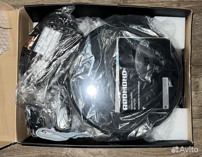 Робот-Пылесос Redmond RV-R670S WI-FI