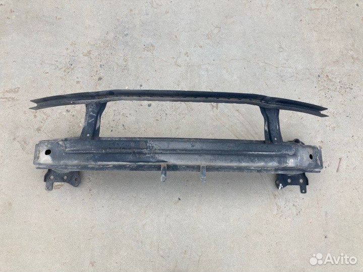 Усилитель переднего бампера передний Volkswagen