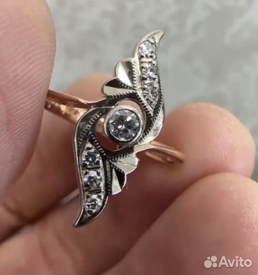 Золотое кольцо с бриллиантами 583 пробы