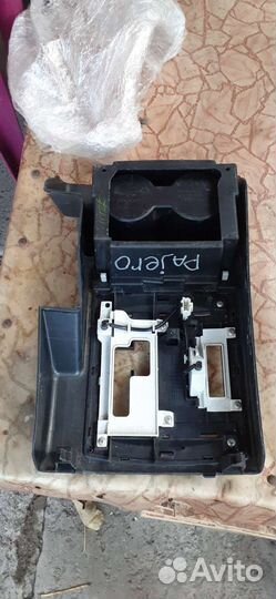 Mitsubishi Pajero 4 накладка консоли АКПП