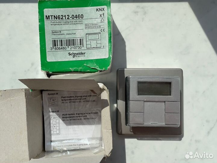 Терморегулятор Schneider Electric KNX MTN6212-0460