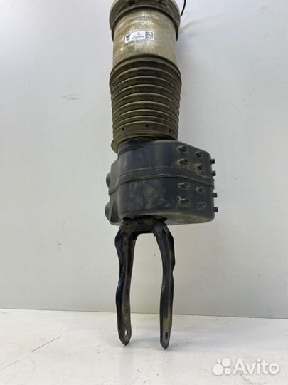 Пневмостойка передняя правая Porsche Taycan 1