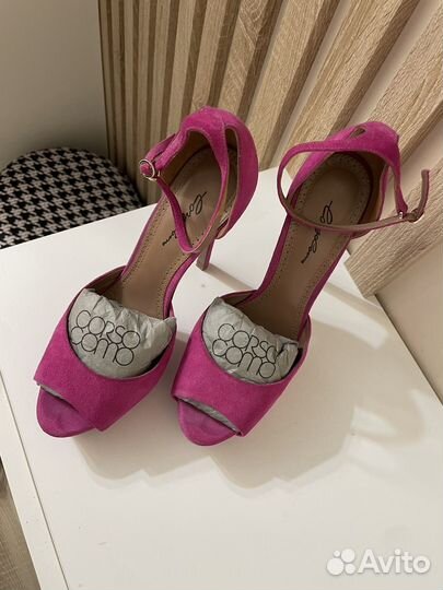 Босоножки Corso Como 38