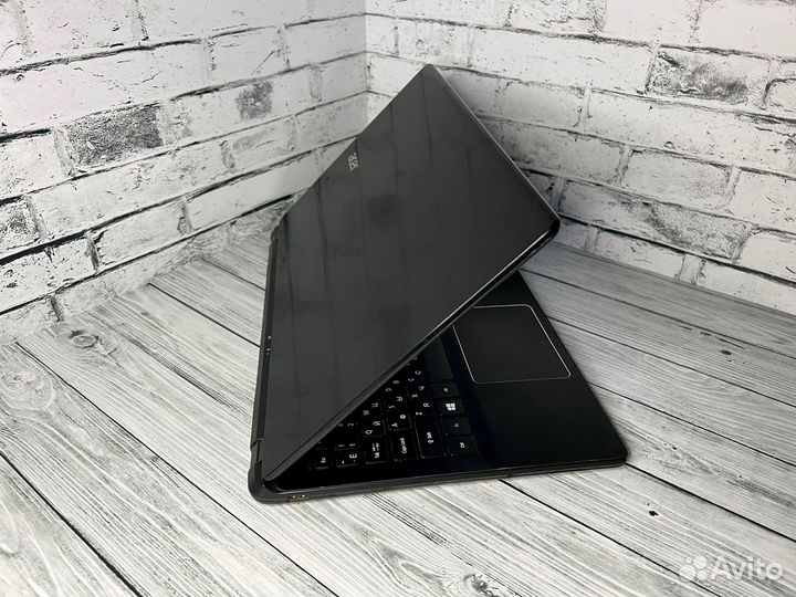 Игровой ноутбук GTX4gb/m.2/i5