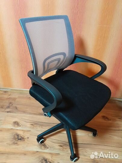 Компьютерное кресло