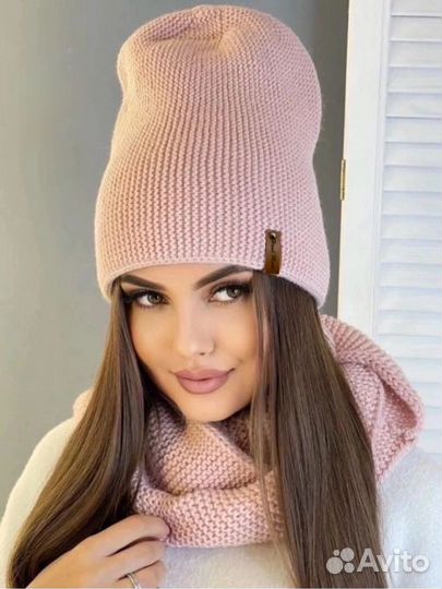 Комплект шапка и снуд новый