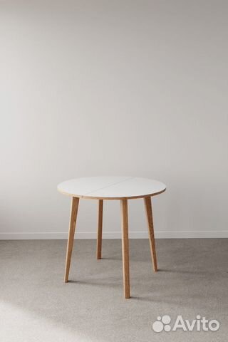 Раздвижной белый стол