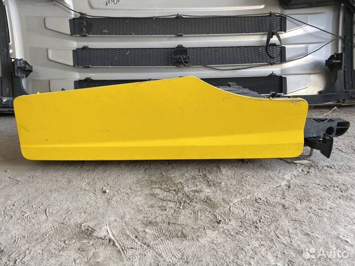 Вещевой отсек Volvo FH4 82243559